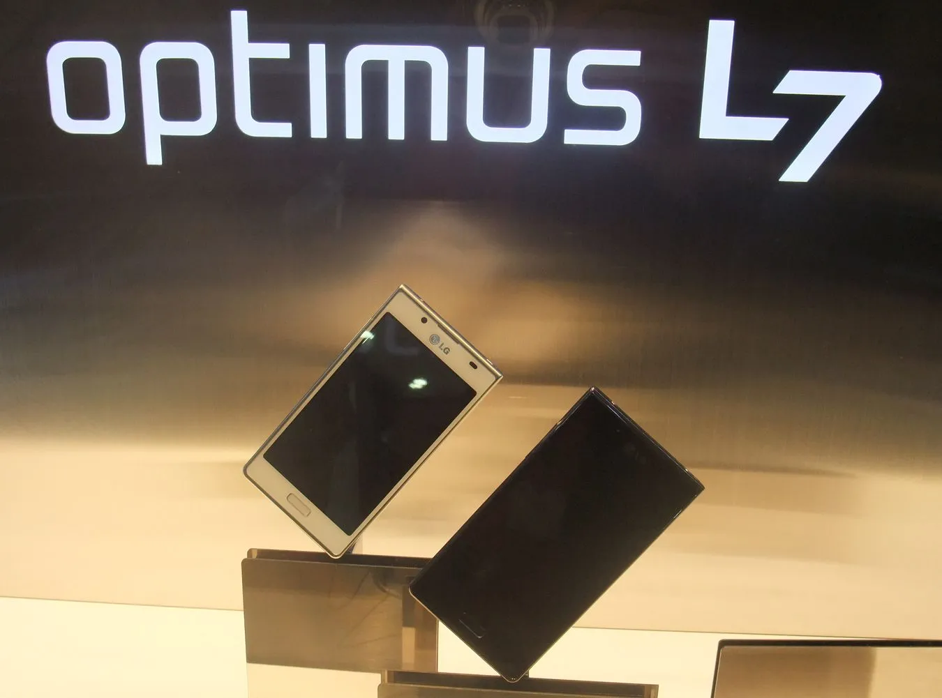 3160647-optimus-l7-od-lg.jpg