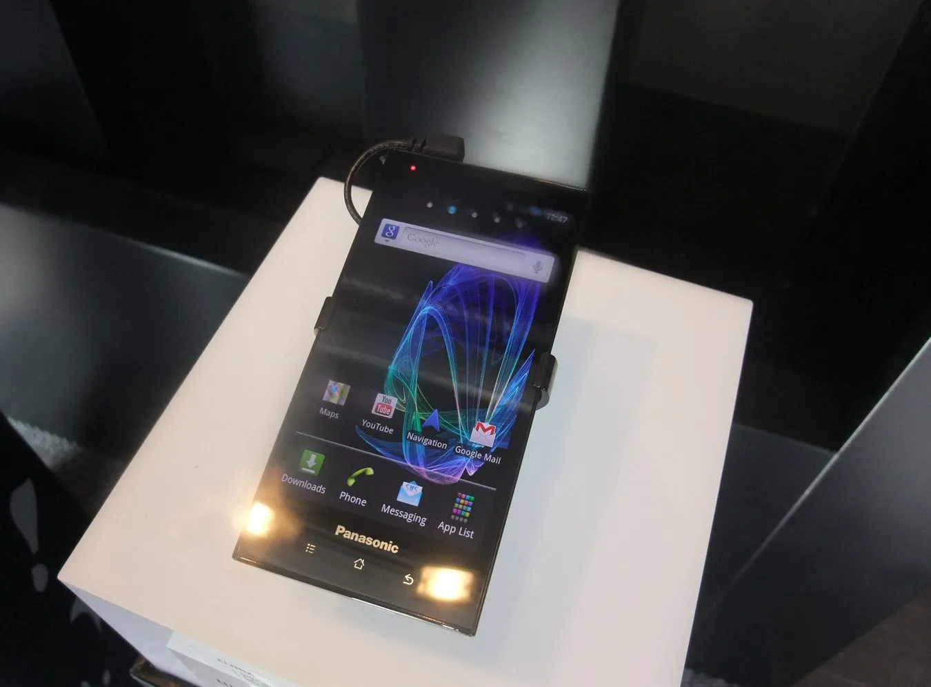 3160763-panasonic-eluga.jpg