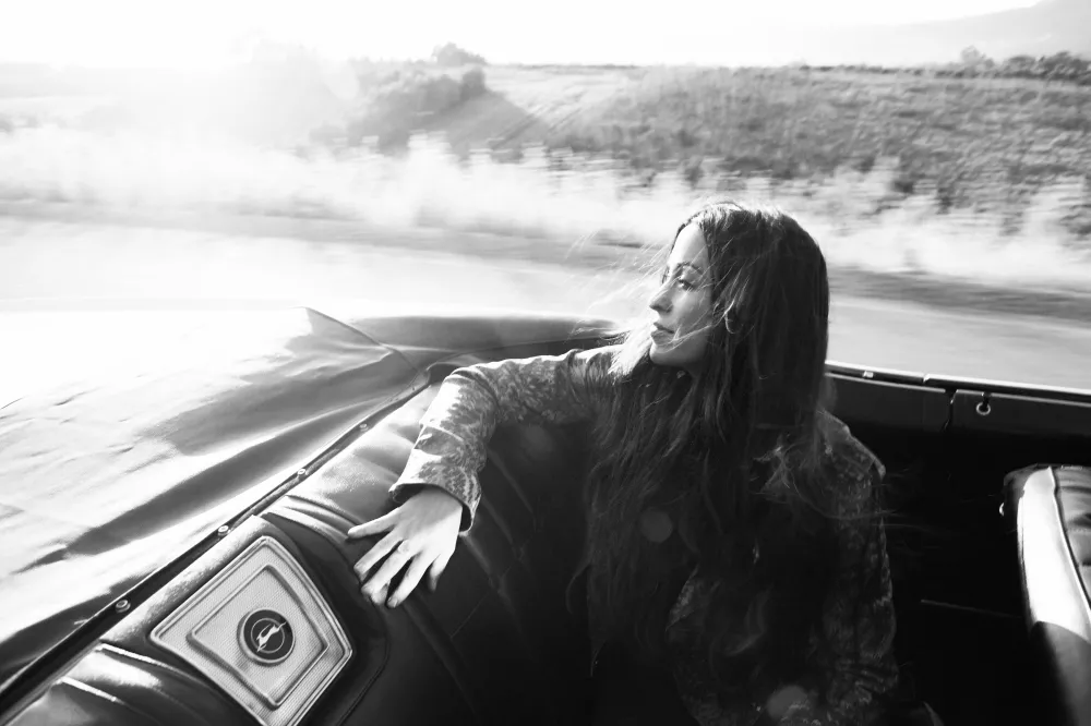 3781943-alanis-morissette.jpg