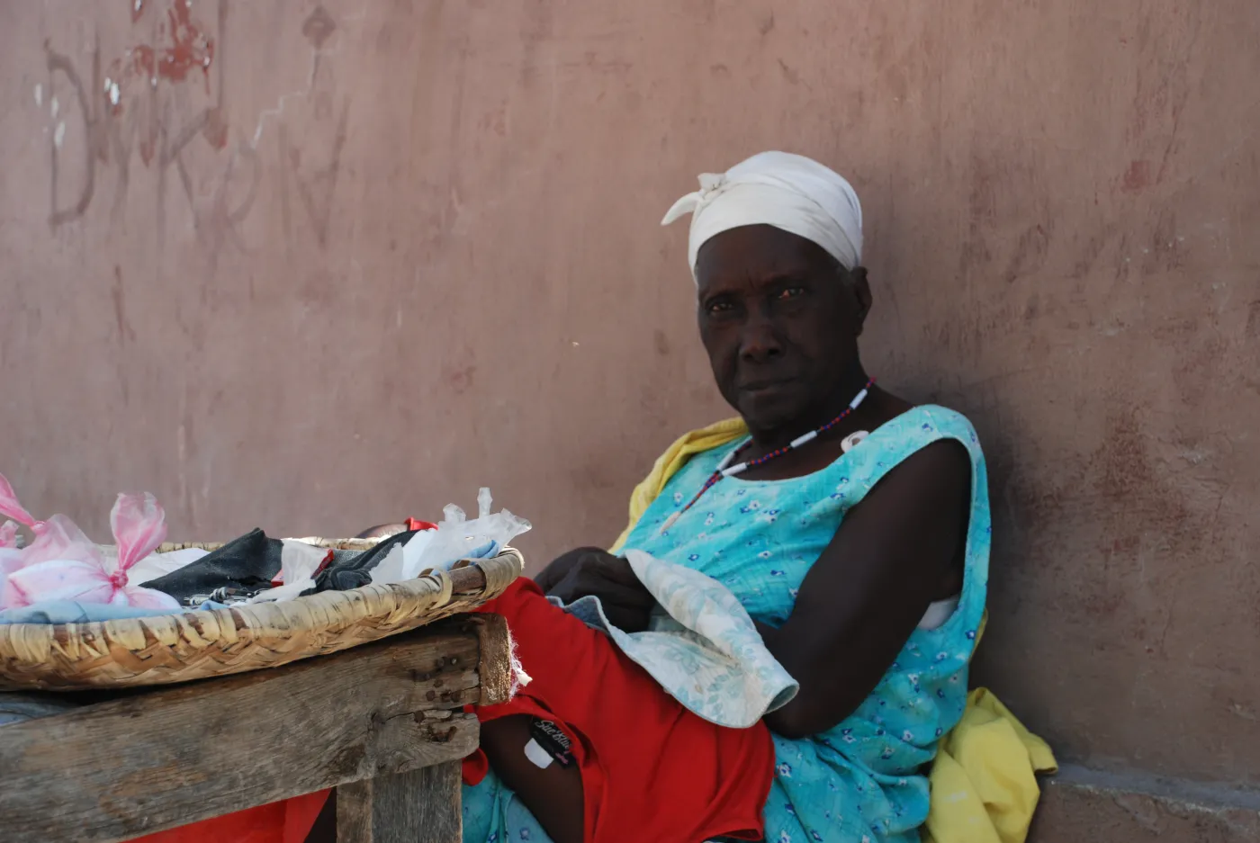 3801397-handlarka-na-haiti.jpg
