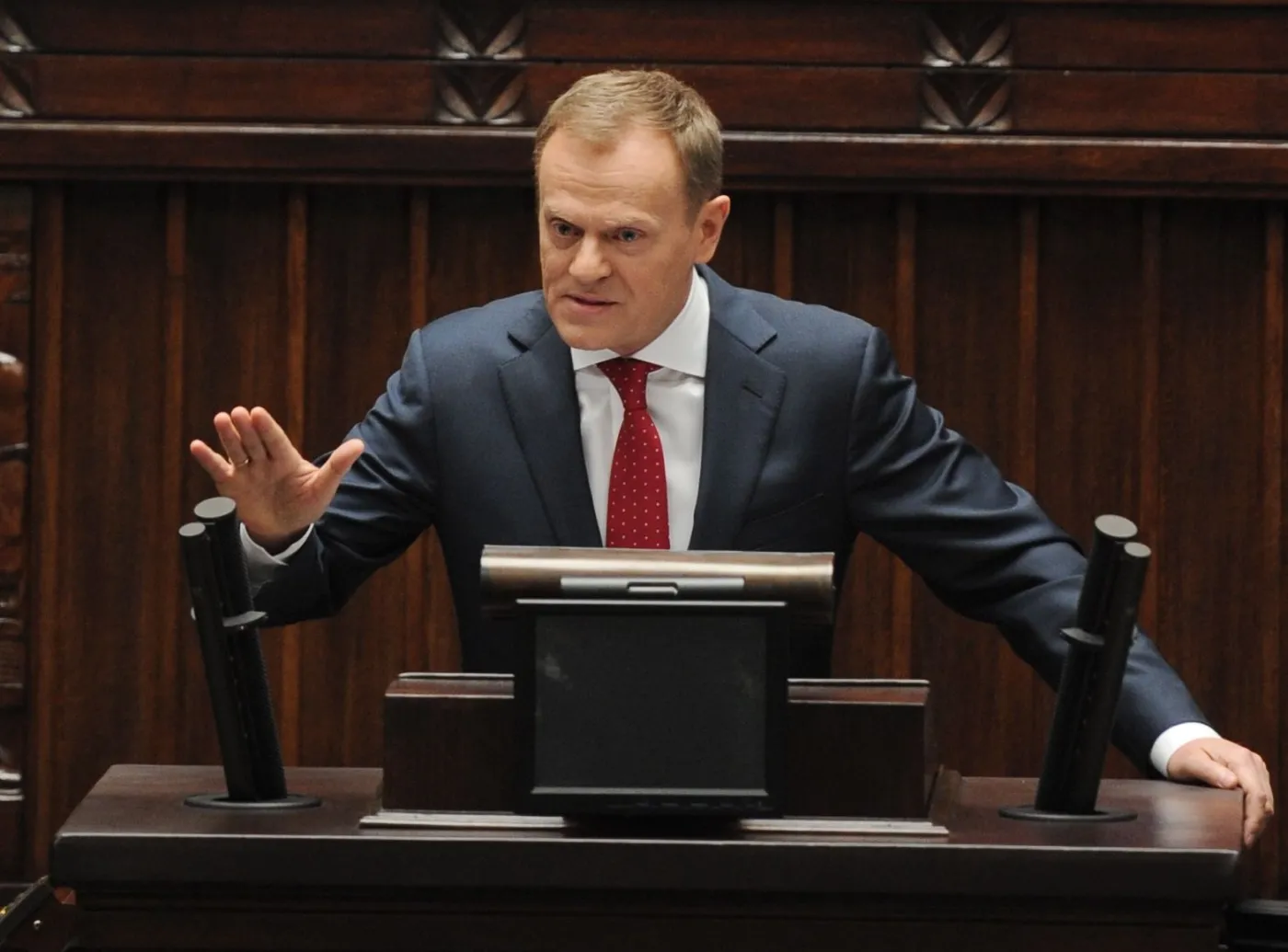 Premier Tusk pyta Polaków, kto wygra Ligę Mistrzów? Zobacz wideo