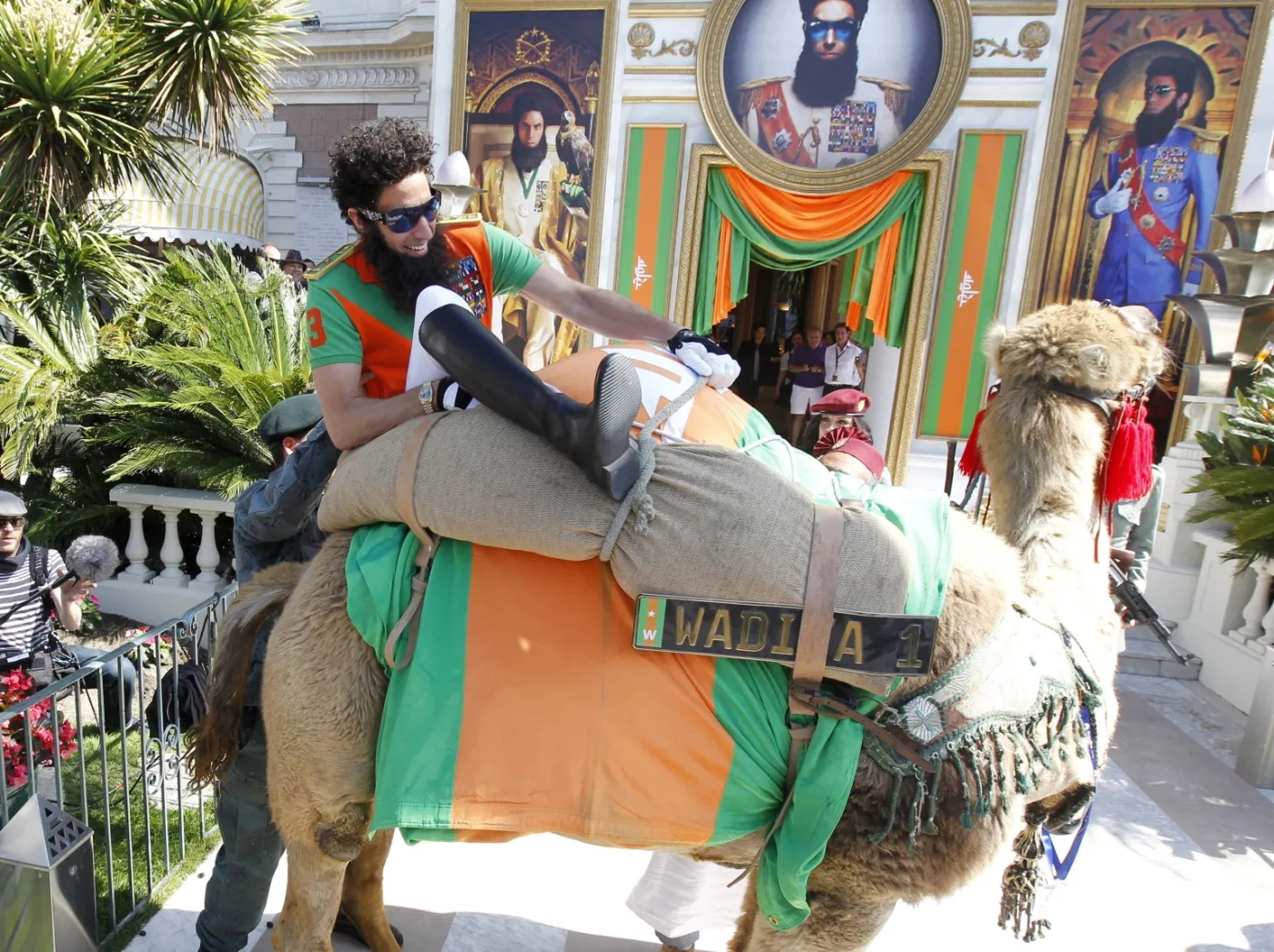 3503141-sacha-baron-cohen.jpg