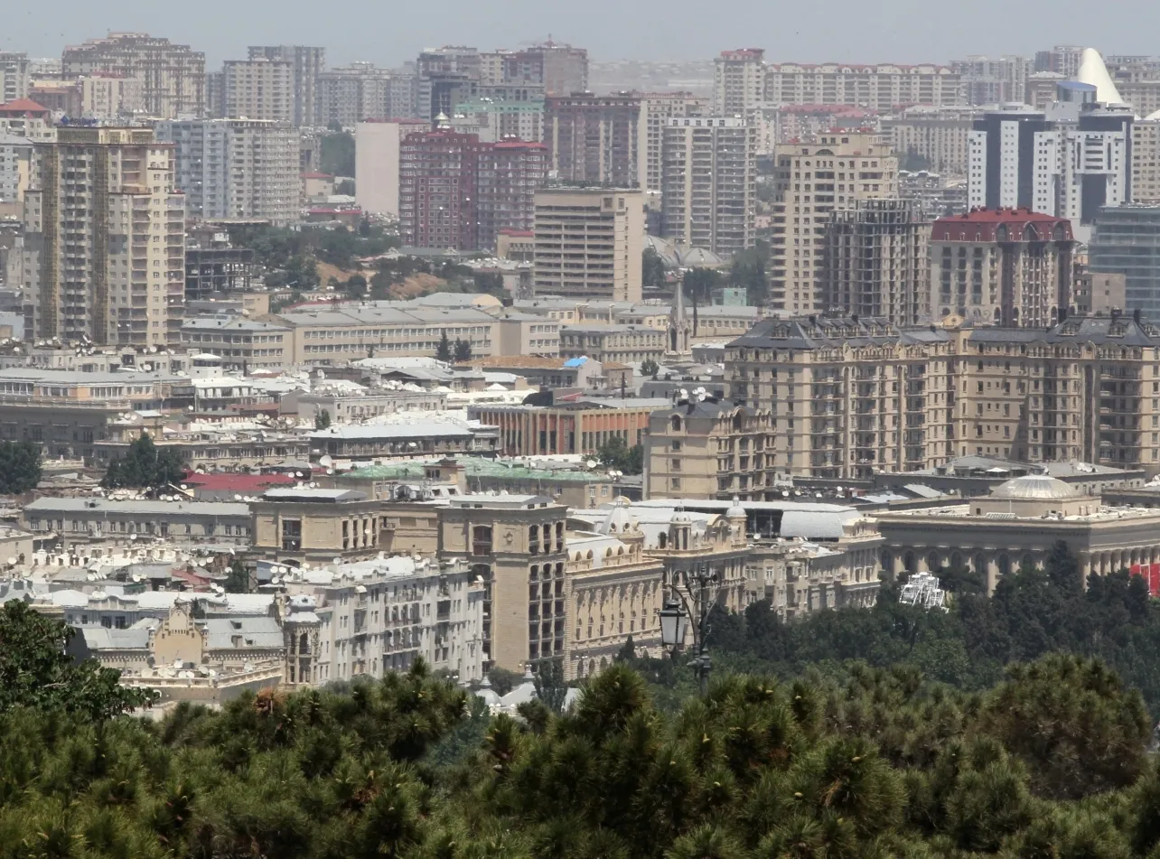 3557630-baku-azerbejdzan.jpg