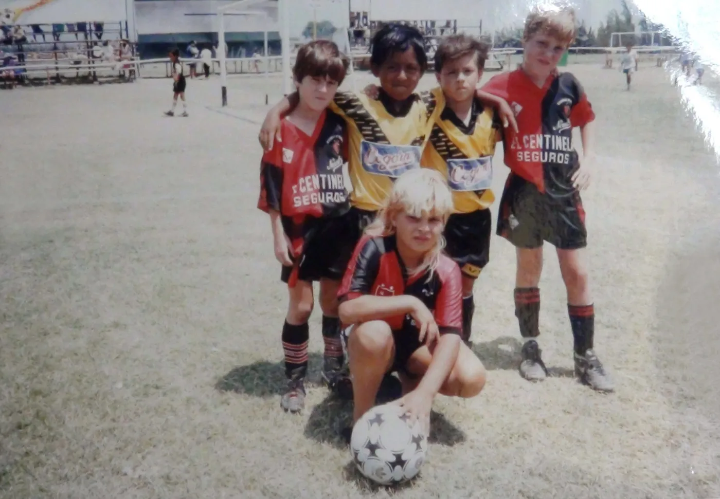 Mały Lionel Messi (po lewej) na turnieju w Peru