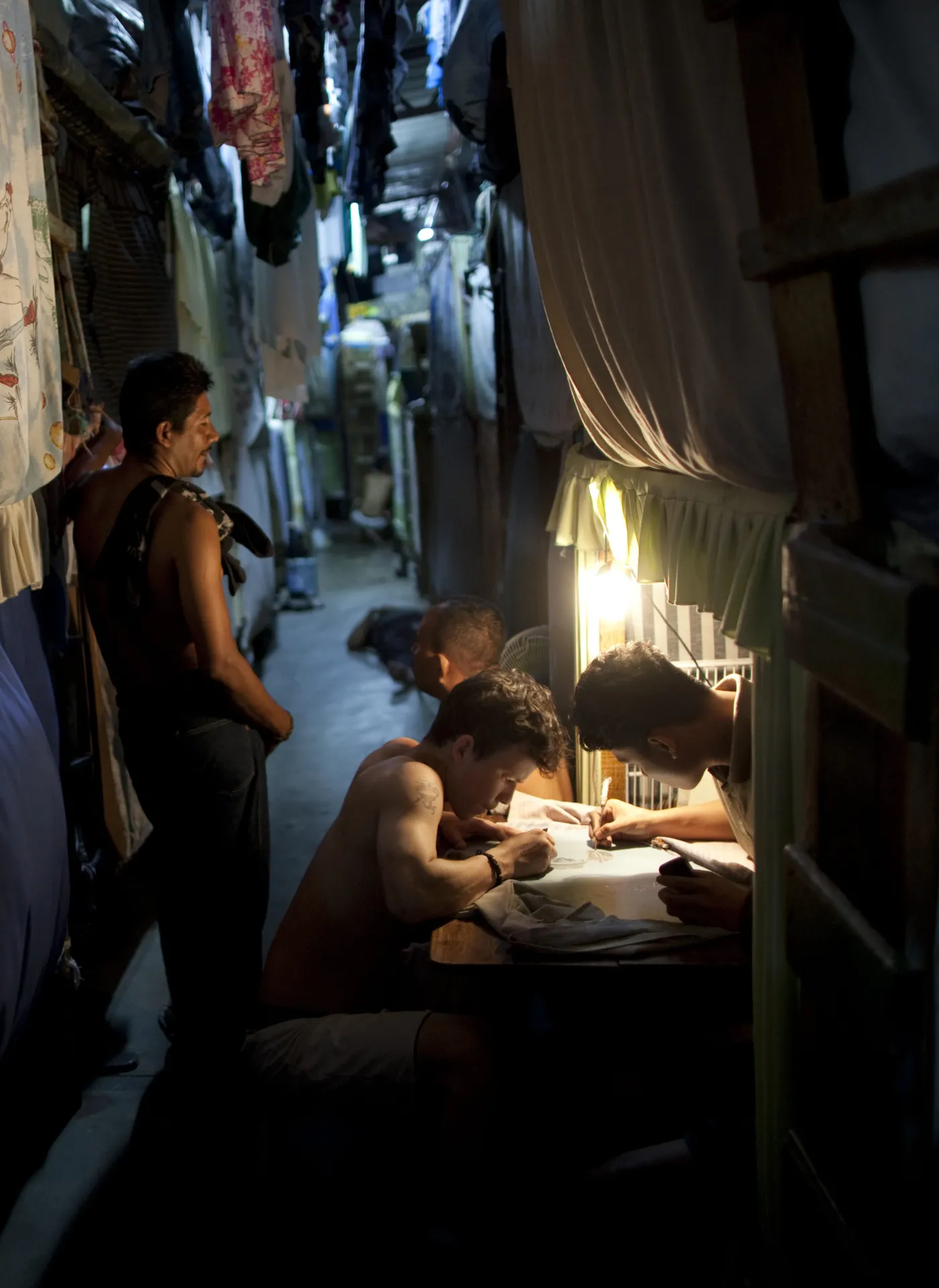 3599884-honduras-wiezienie.jpg