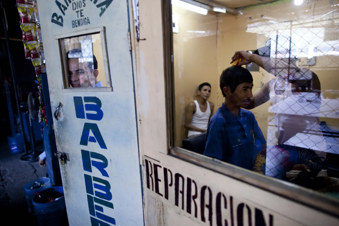 3600145-honduras-wiezienie.jpg
