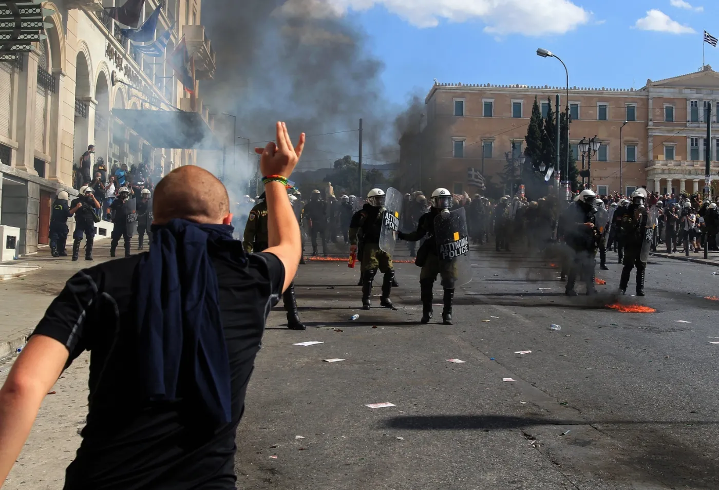 4170805-protesty-w-grecji.jpg