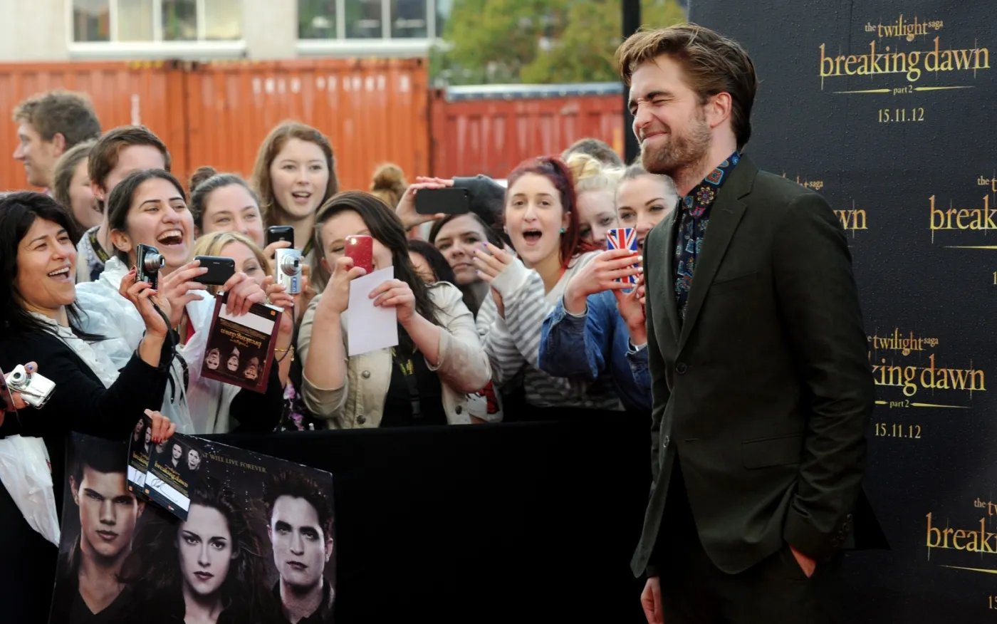 4190684-robert-pattinson.jpg