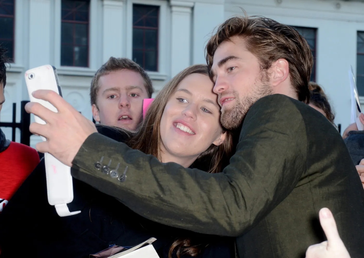4190771-robert-pattinson.jpg