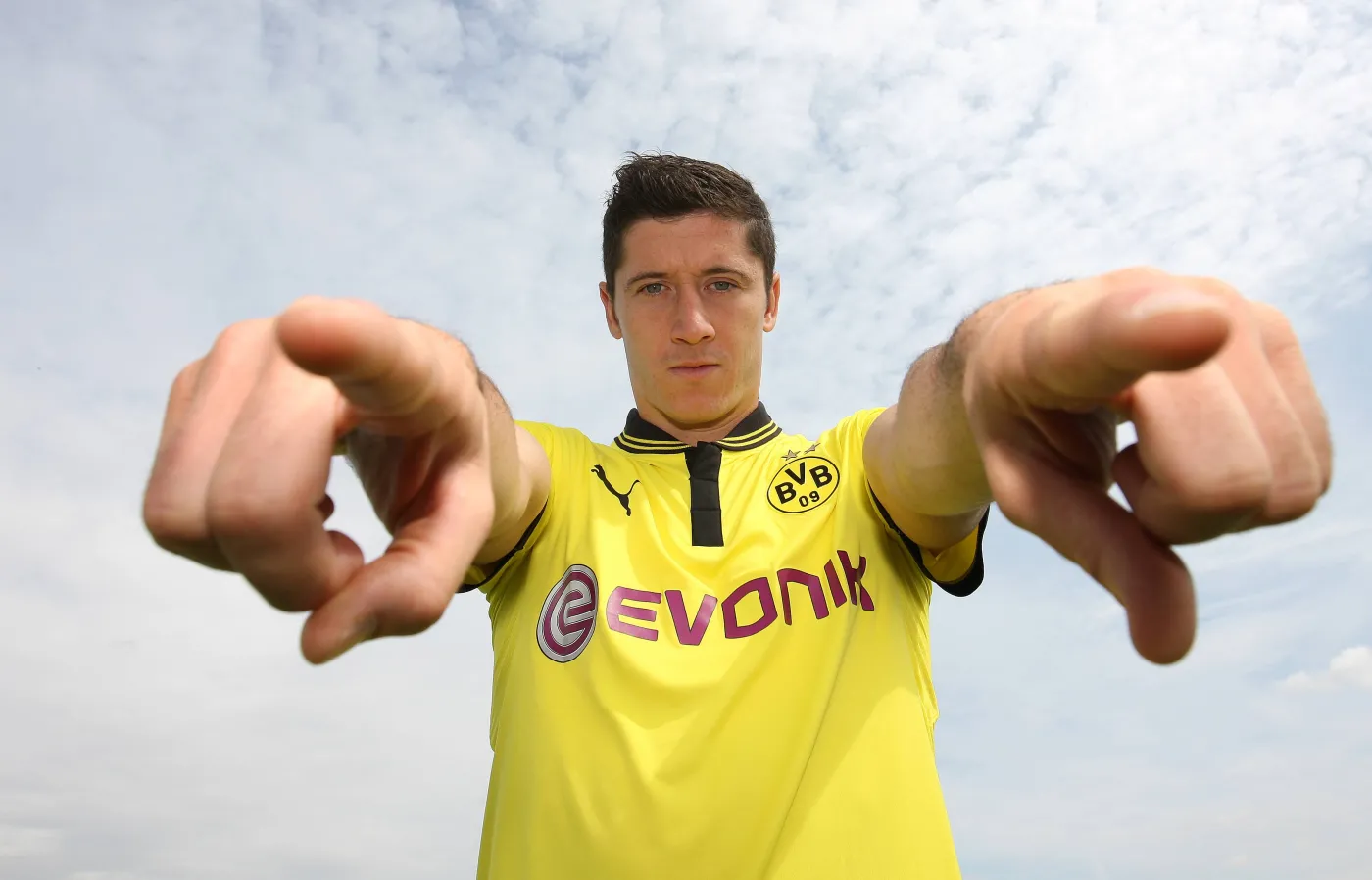 Lewandowski strzelił w finale dwa gole dla Borussii. Zobacz wideo