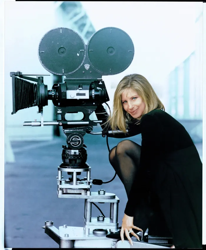 3880094-barbra-streisand.jpg