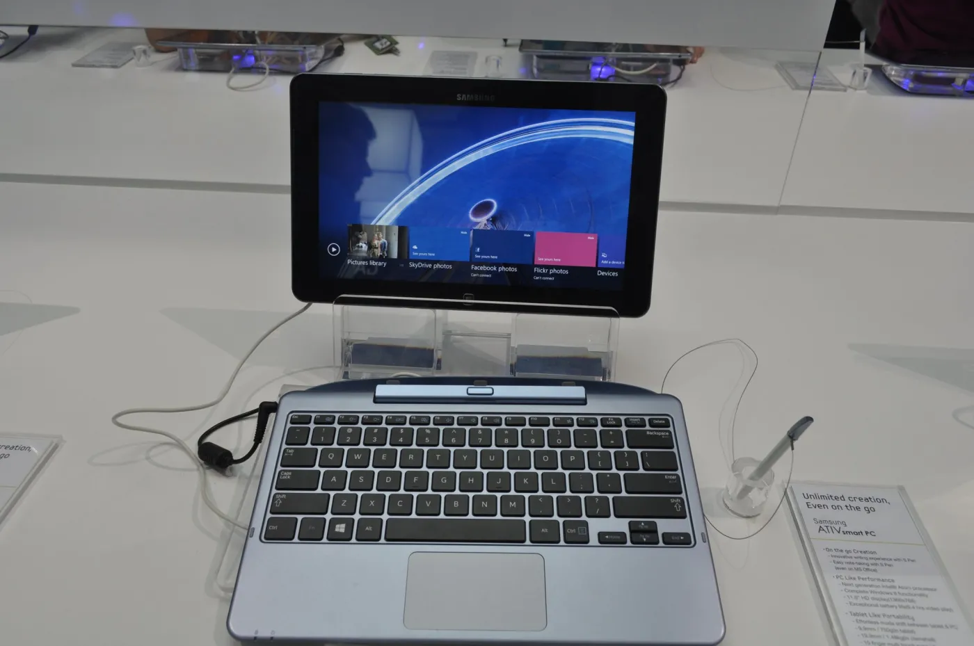 3975689-samsung-tablet-pc.jpg
