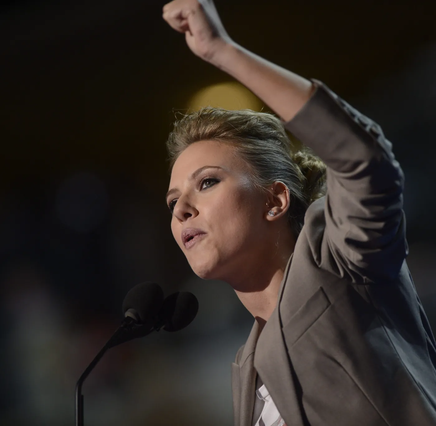 4004314-scarlett-johansson.jpg