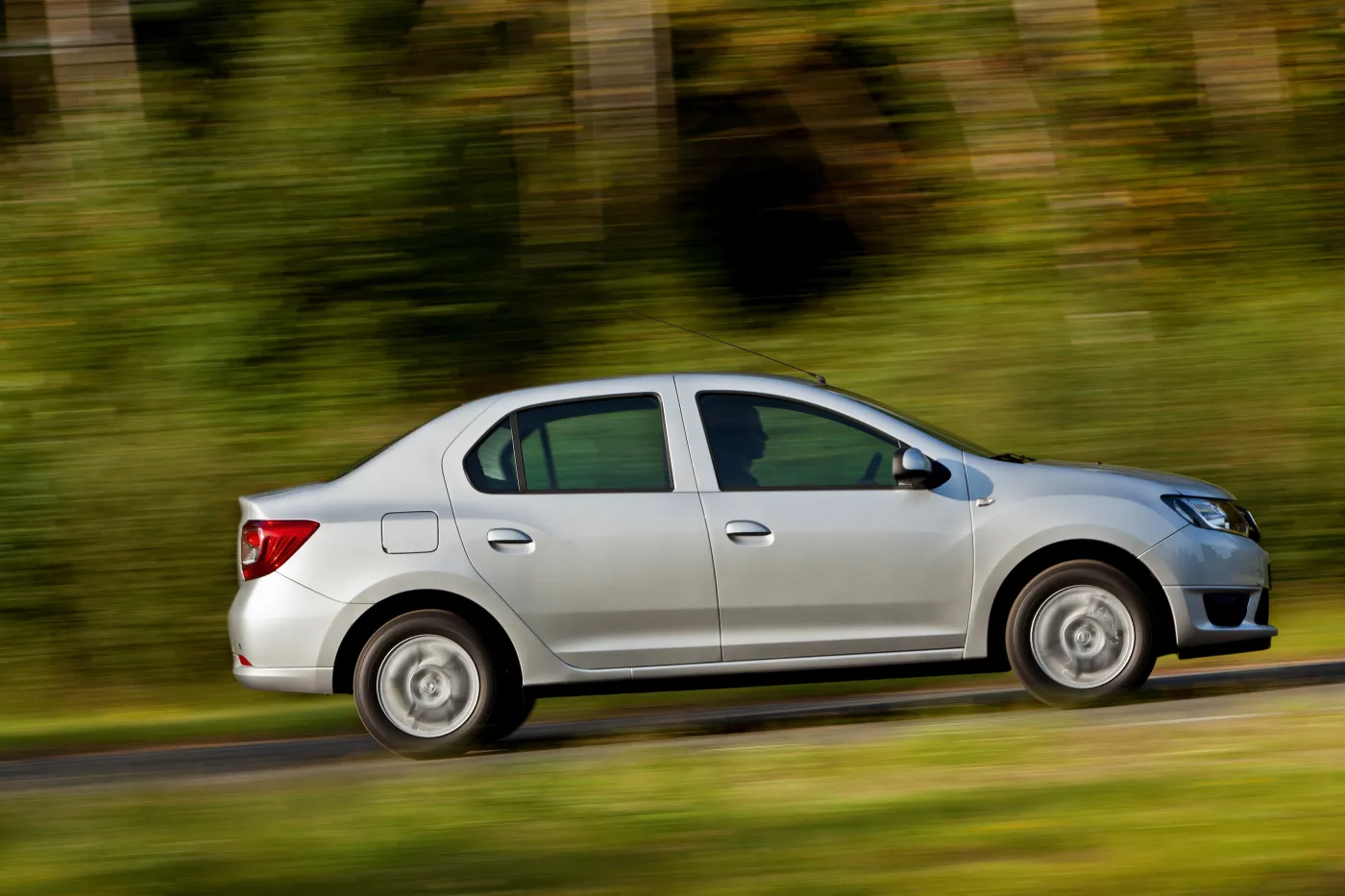 4047811-dacia-33479-1-6.jpg