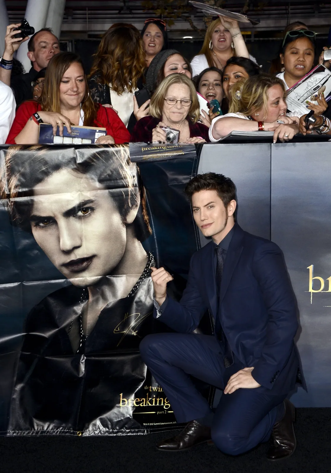 4277808-jackson-rathbone.jpg
