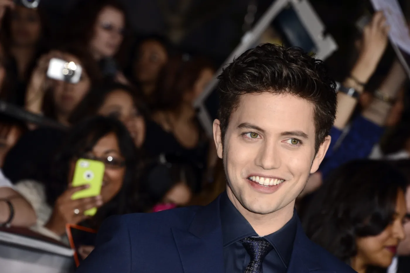 4277837-jackson-rathbone.jpg