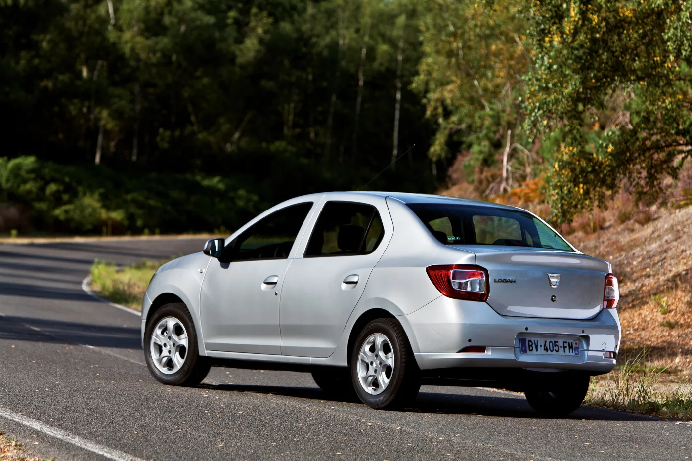 4047753-dacia-33476-1-6.jpg
