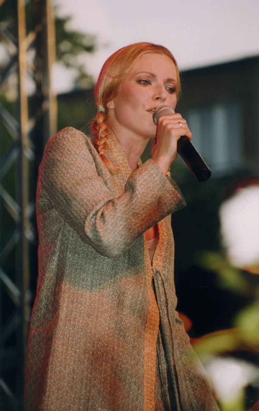 4317759-anna-maria-jopek.jpg