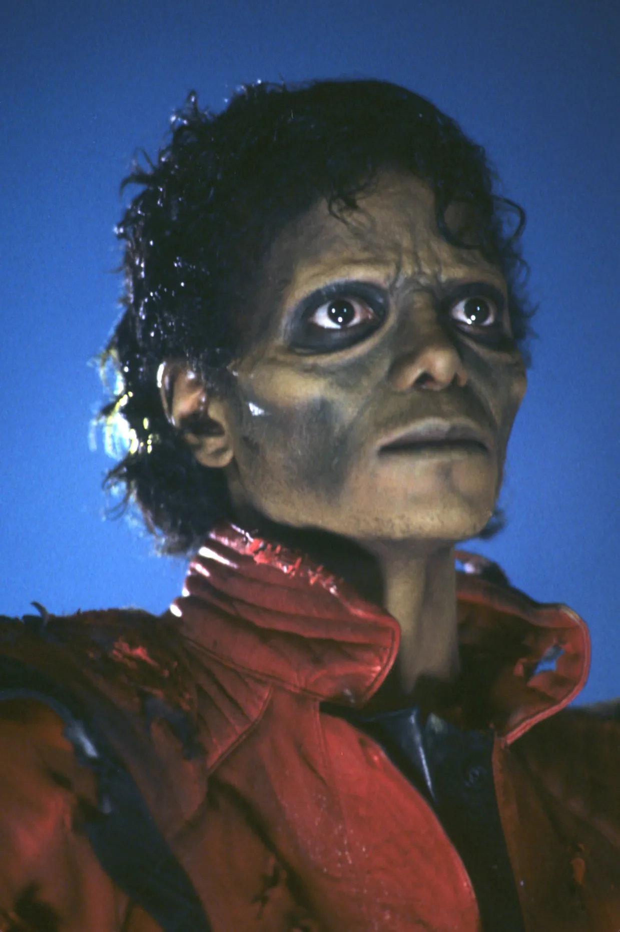 4338018-michael-jackson.jpg