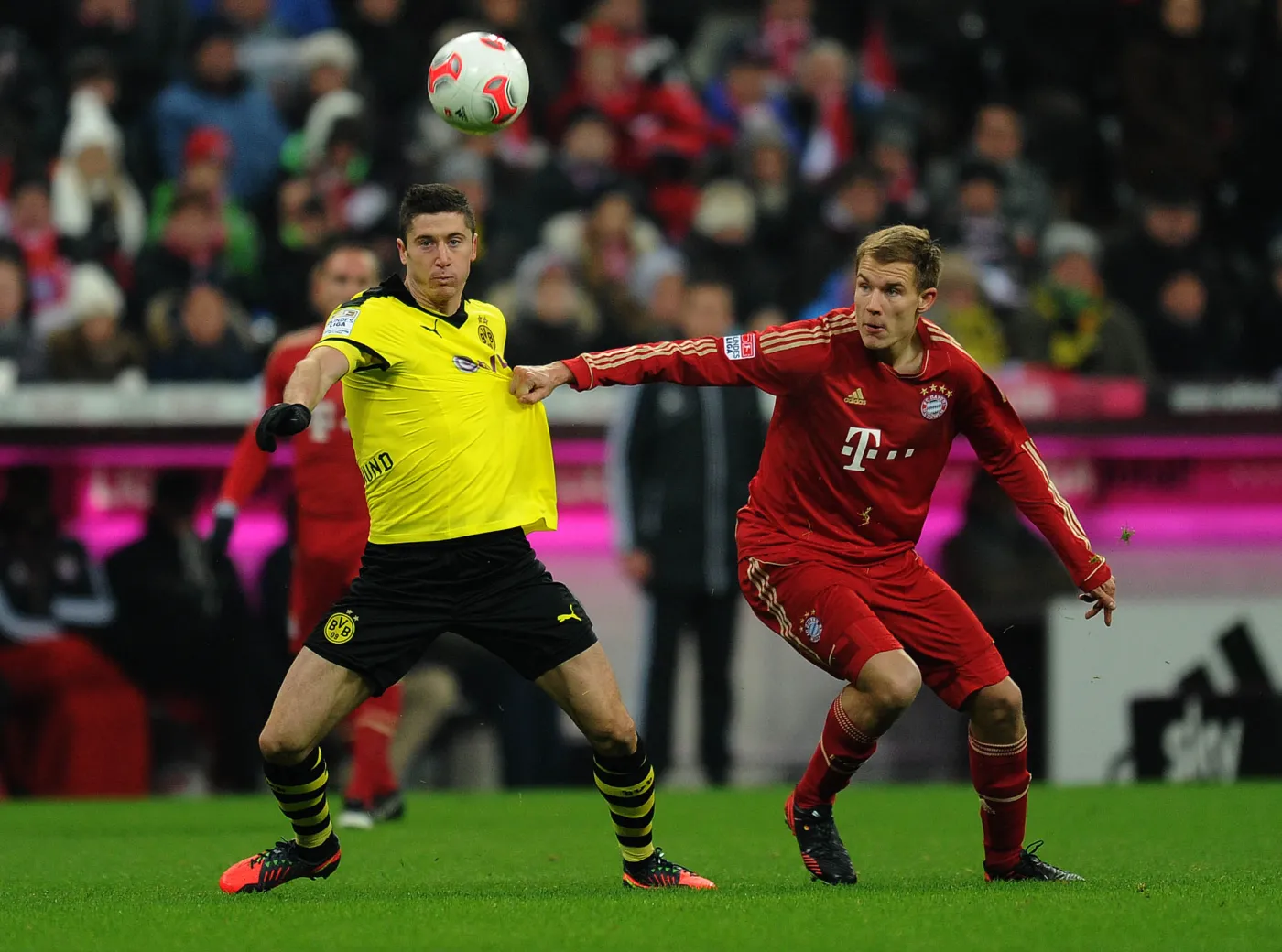 Liga niemiecka: Lewandowski nie pokonał  Neuer. Remis Borussii. WIDEO