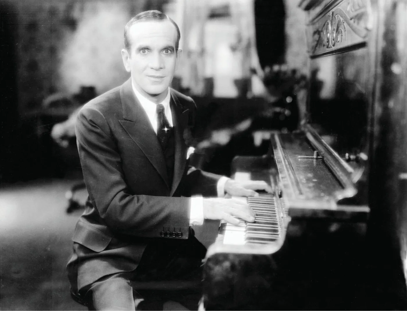 4859425-spiewak-jazzbandu.jpg