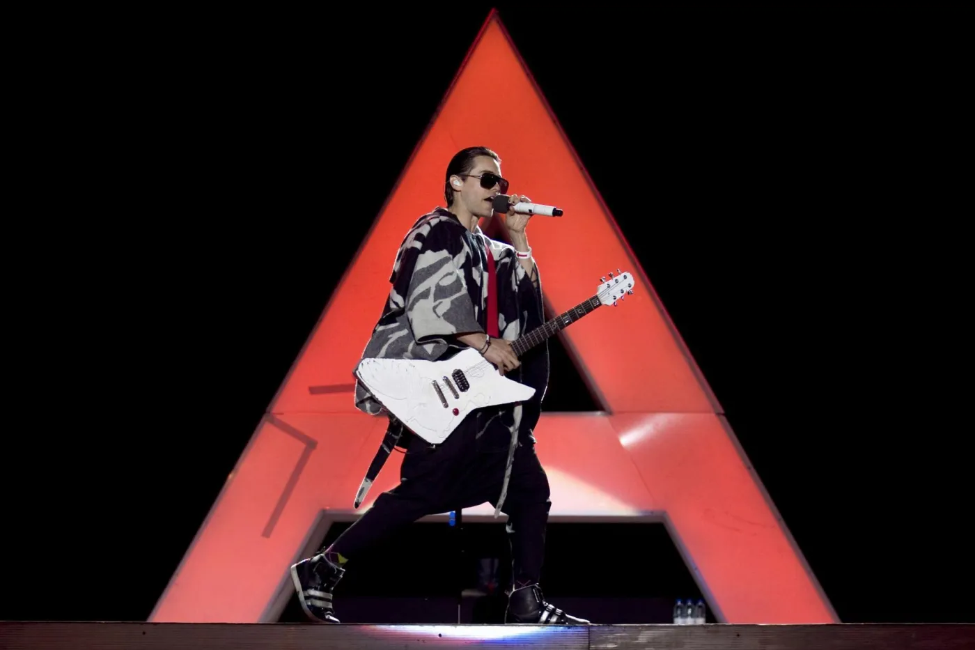 4866297-30-seconds-to-mars.jpg
