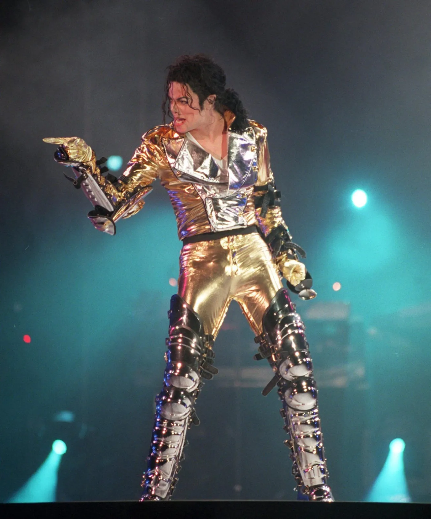 4967976-michael-jackson.jpg