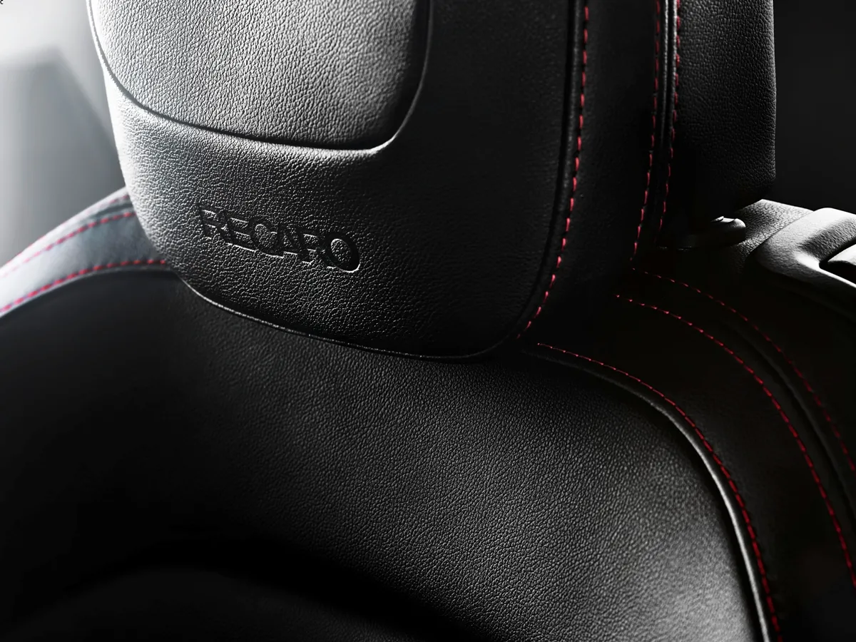 4580362-pro-cee-d-gt-04.jpg