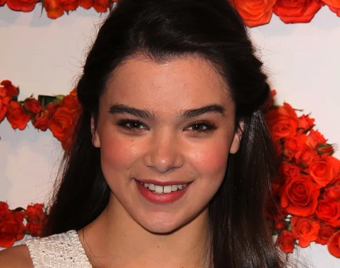 Hailee Steinfeld