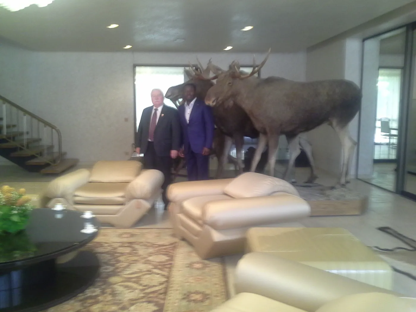 5272670-lech-walesa-w-togo.jpg