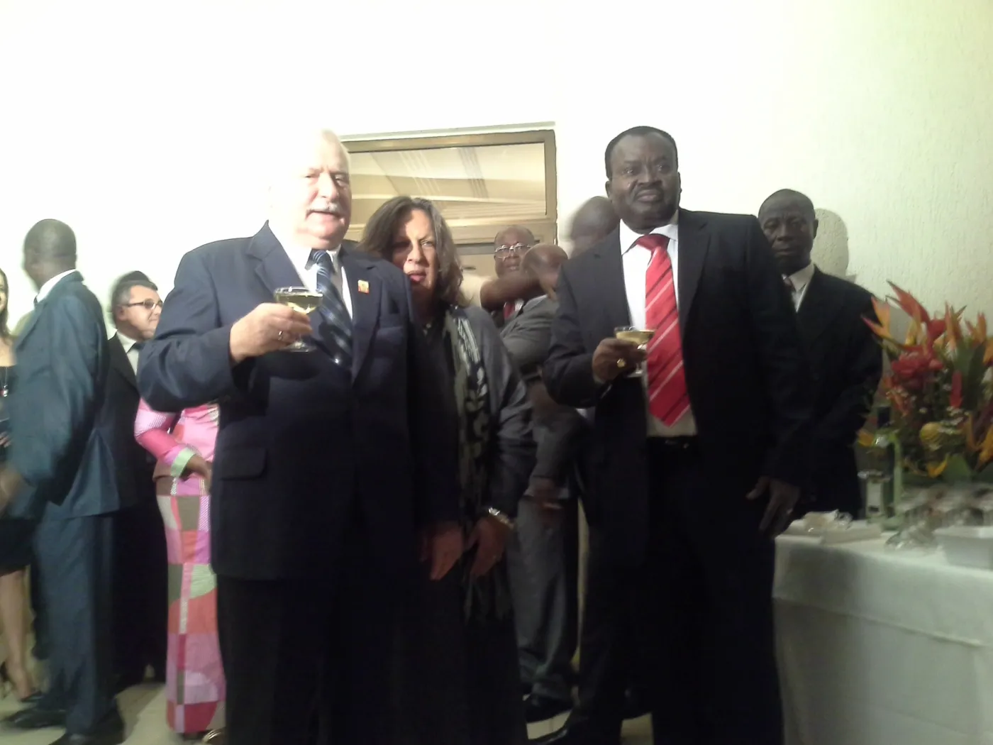5272896-lech-walesa-w-togo.jpg