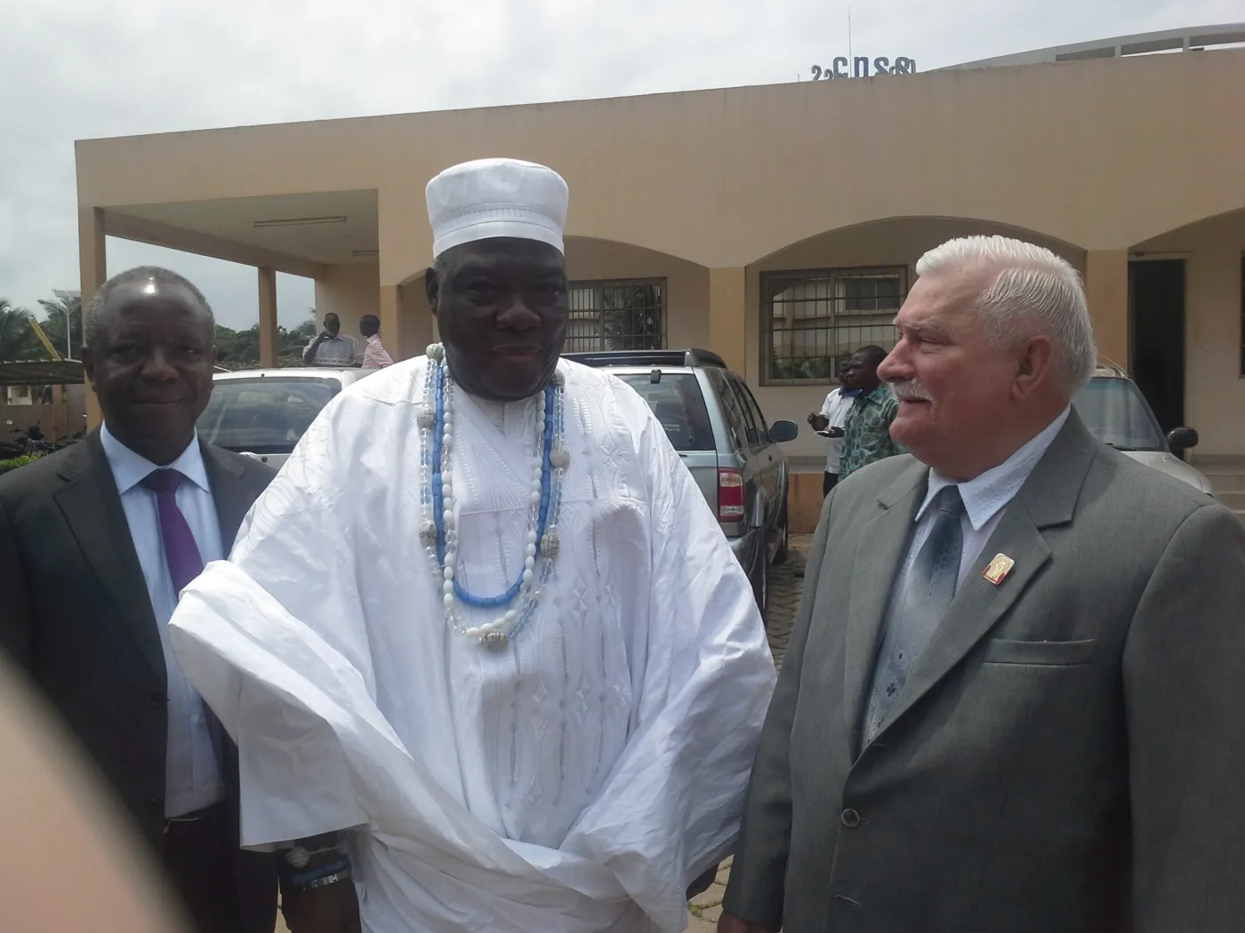 5272954-lech-walesa-w-togo.jpg