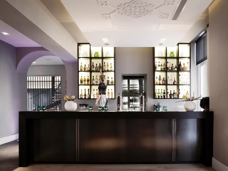 5273333-hotel-w-wiezieniu.jpg