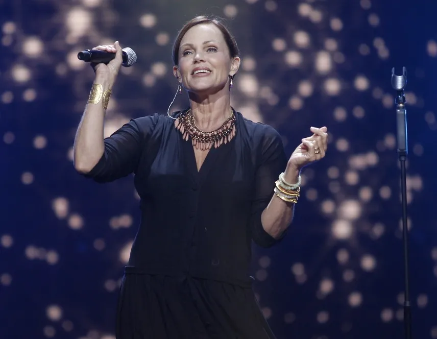 5334251-belinda-carlisle.jpg