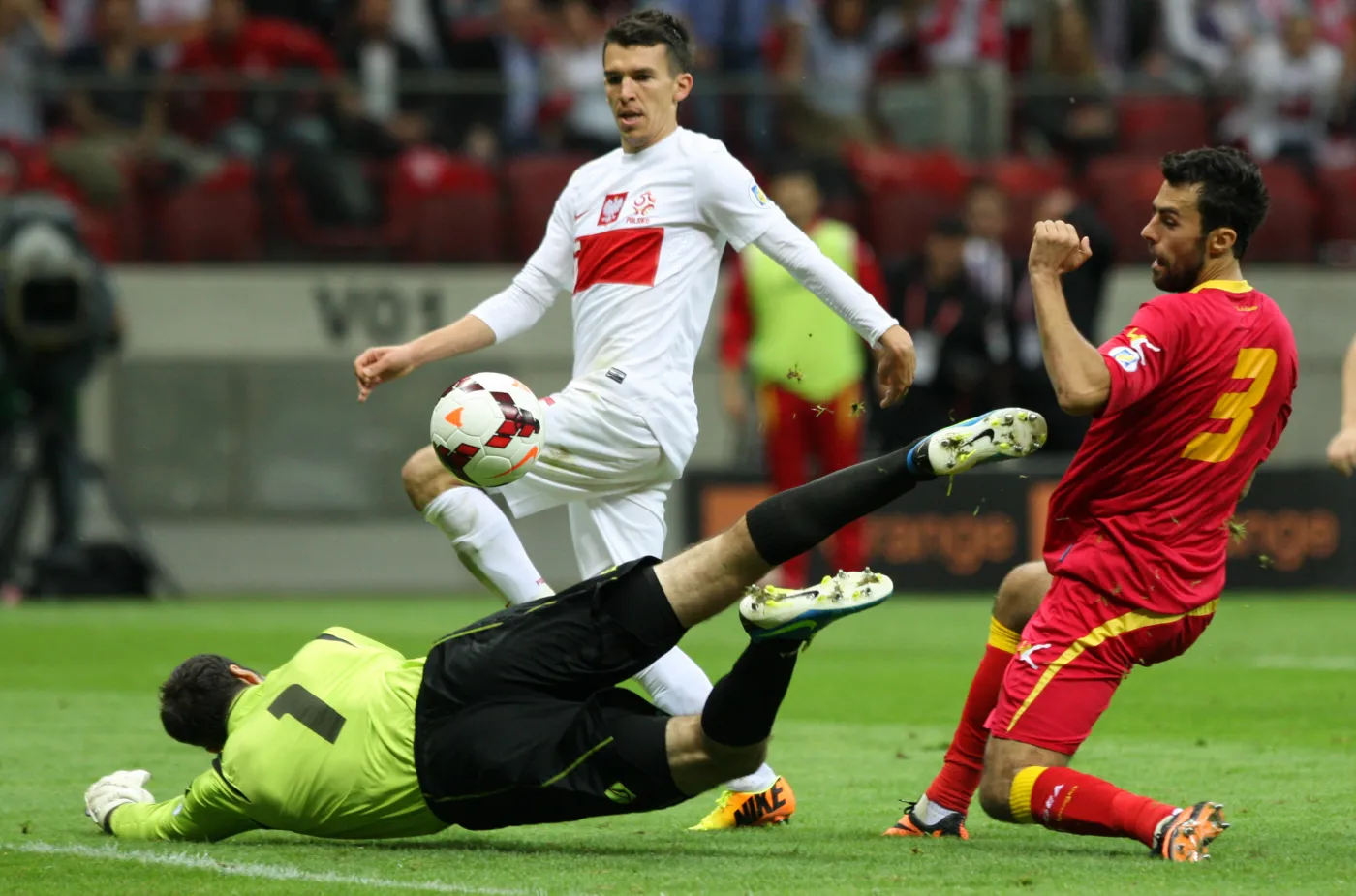 5377788-polska-czarnogora.jpg