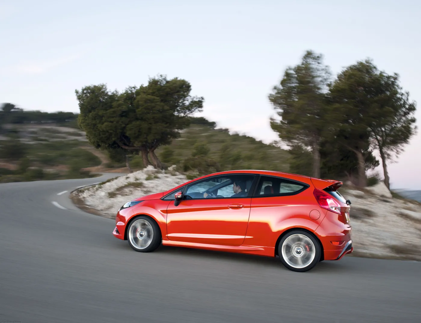 4607871-geneva-fiesta-st-7.jpg