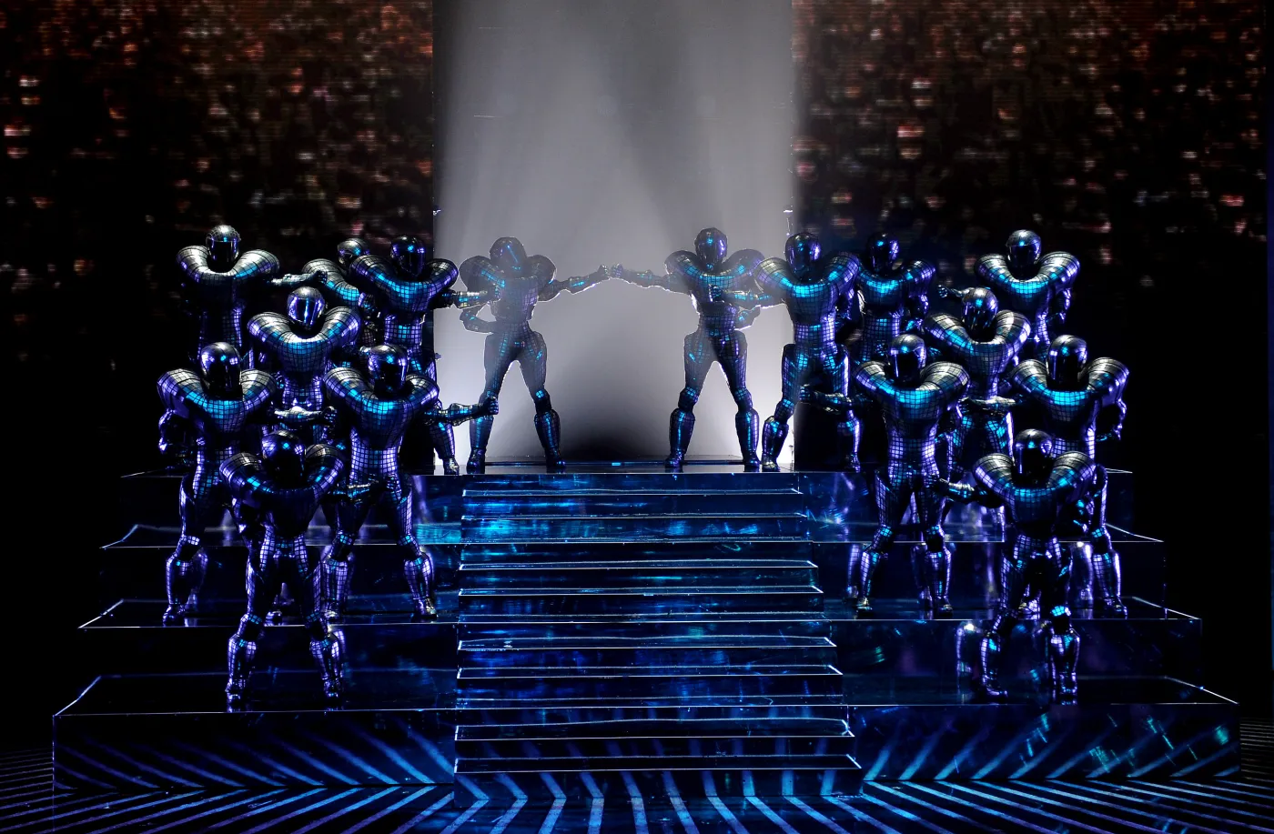5214263-cirque-du-soleil.jpg