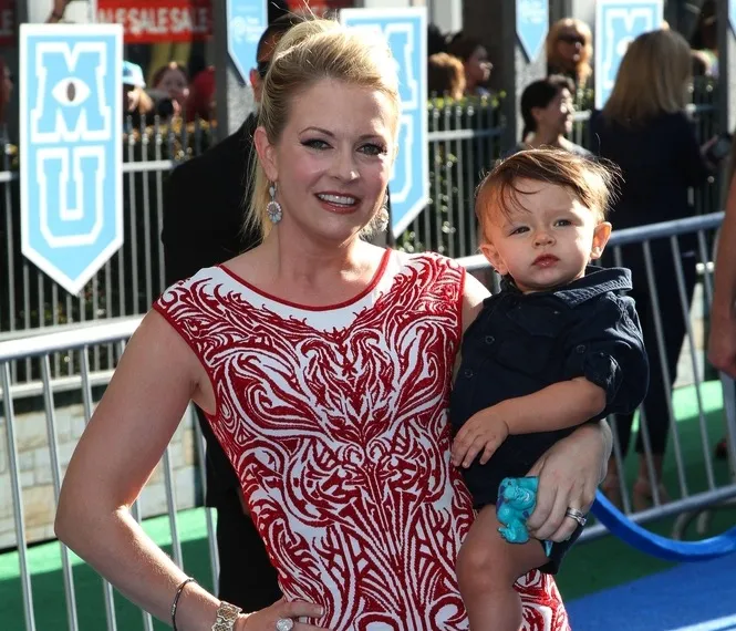 5226445-melissa-joan-hart.jpg