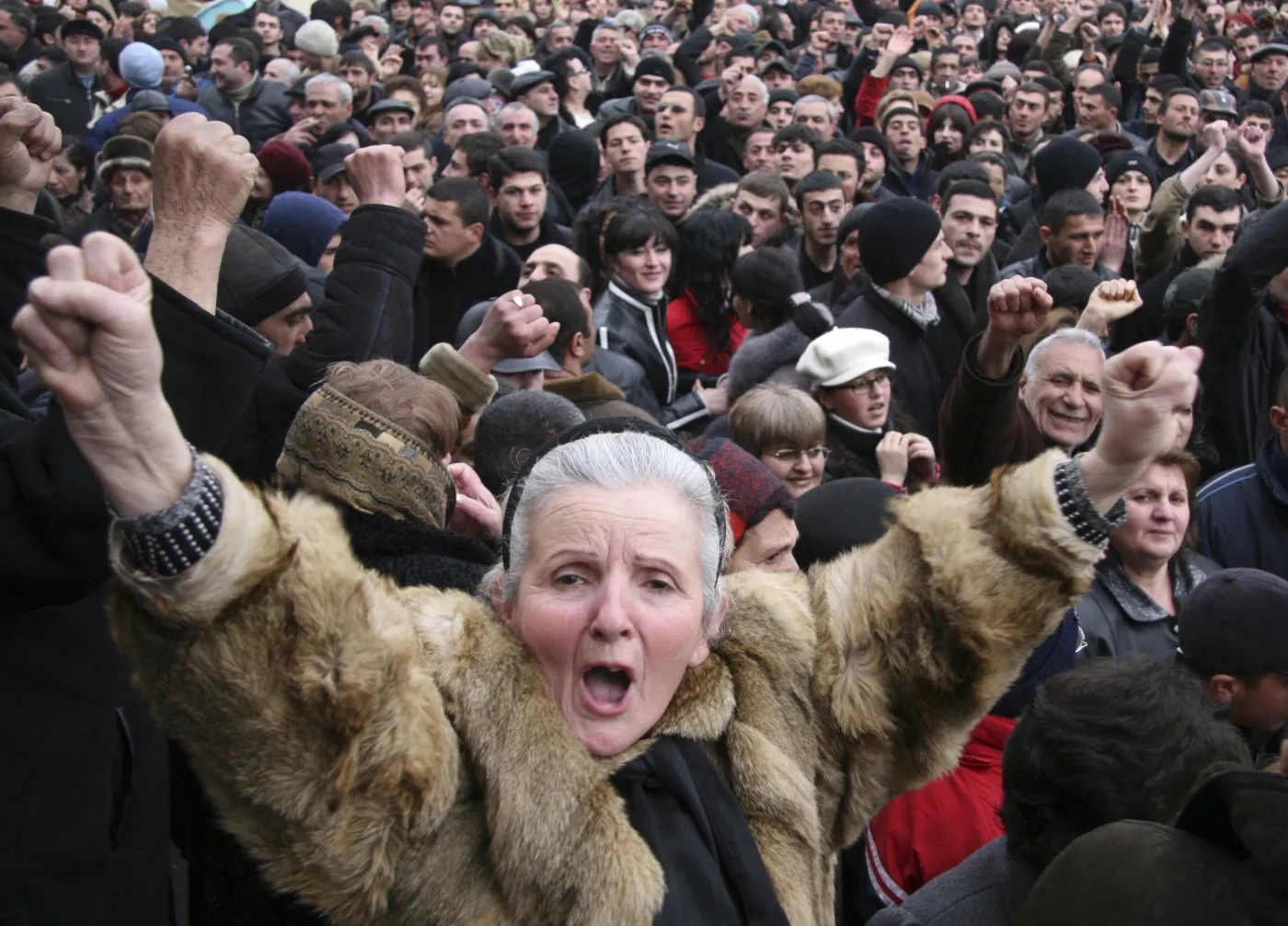 5707460-protesty-w-armenii.jpg