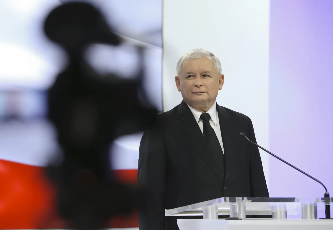 Prezes PiS ostro o wydarzeniach w Kijowie. Chce unijnych sankcji