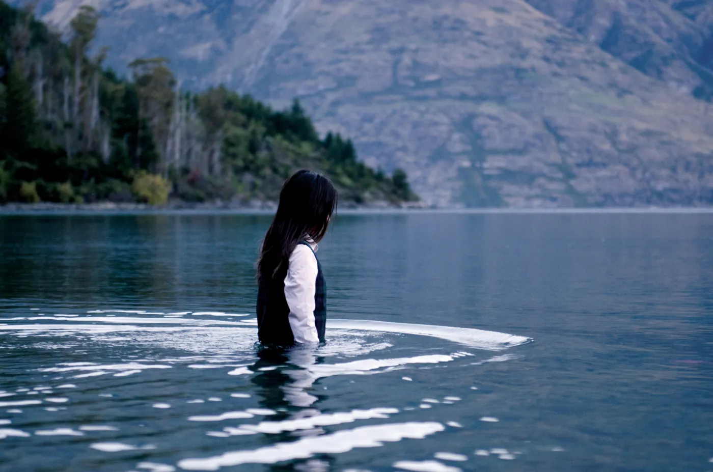 5764885-tajemnice-laketop.jpg