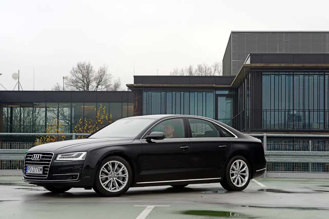 5766740-audi-a8-tdi-2013-1.jpg