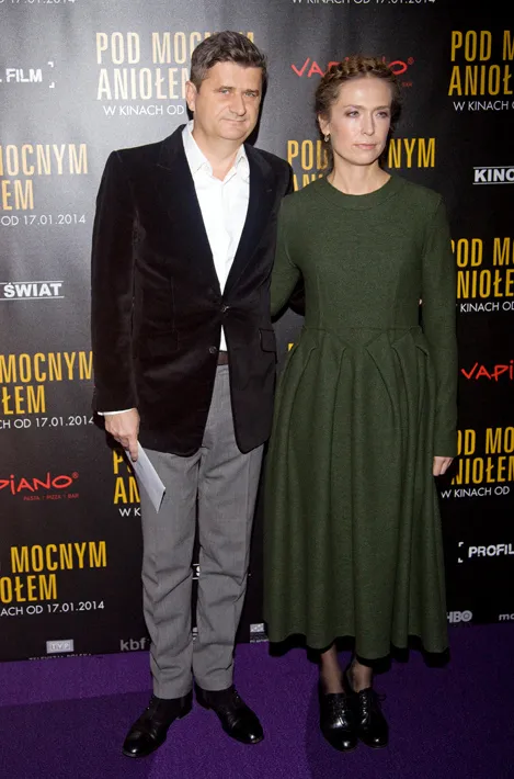 5831519-pod-mocnym-aniolem.jpg