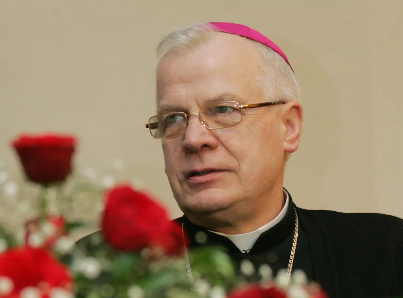 Feministka kontra arcybiskup. Procesu nie będzie. Sąd odmówił