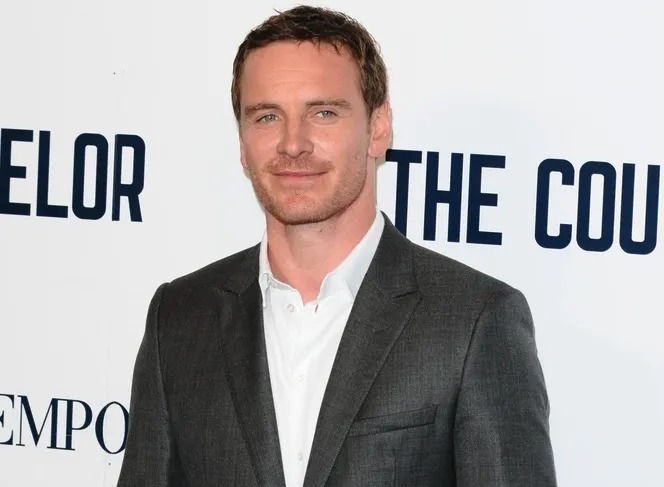 Michael Fassbender wykończony na czerwonym dywanie