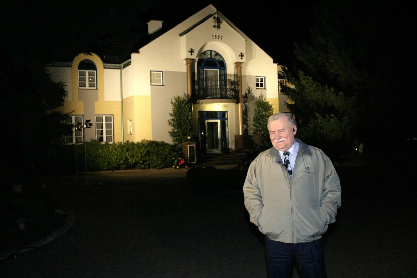 5529114-dom-lecha-walesy.jpg