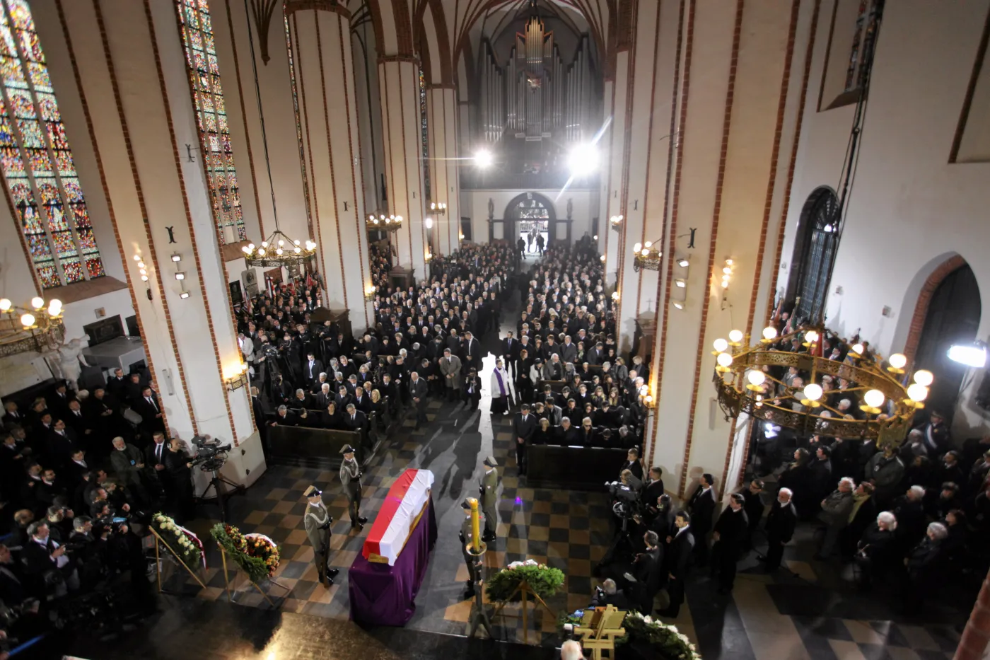 5590587-tadeusz-mazowiecki.jpg