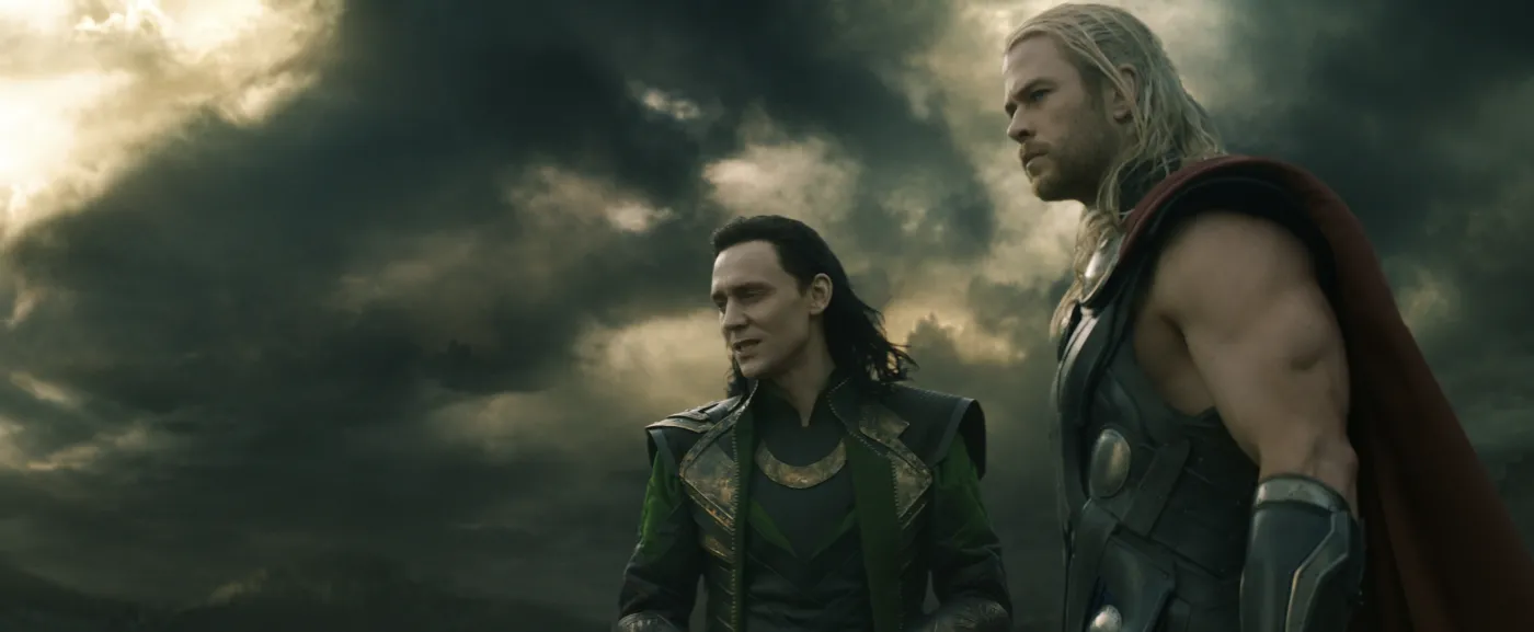 5611909-thor-mroczny-swiat.jpg