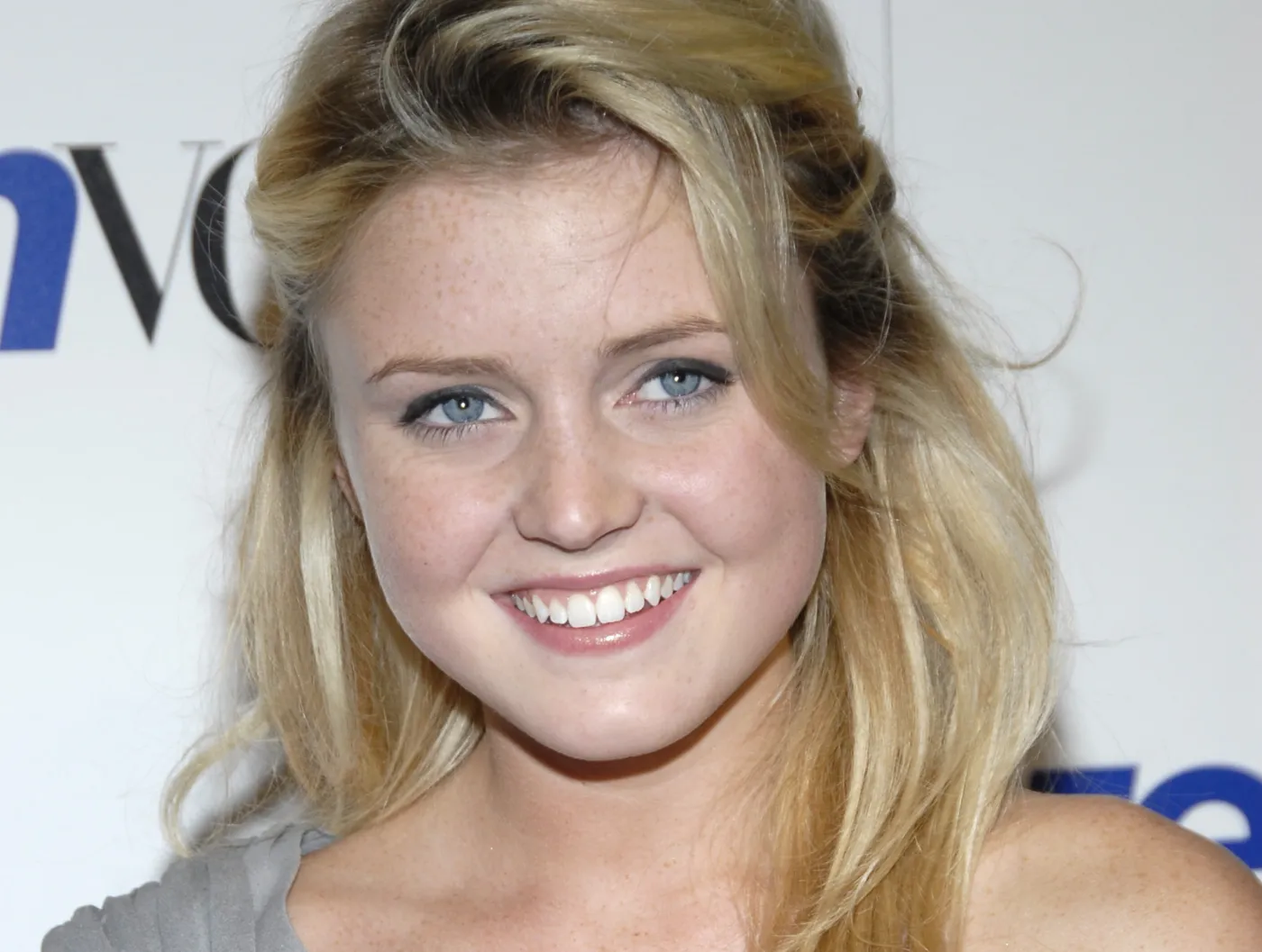 Lorraine Nicholson