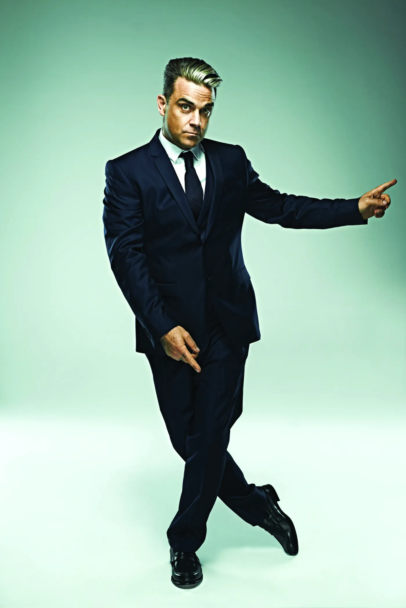 5661955-robbie-williams.jpg